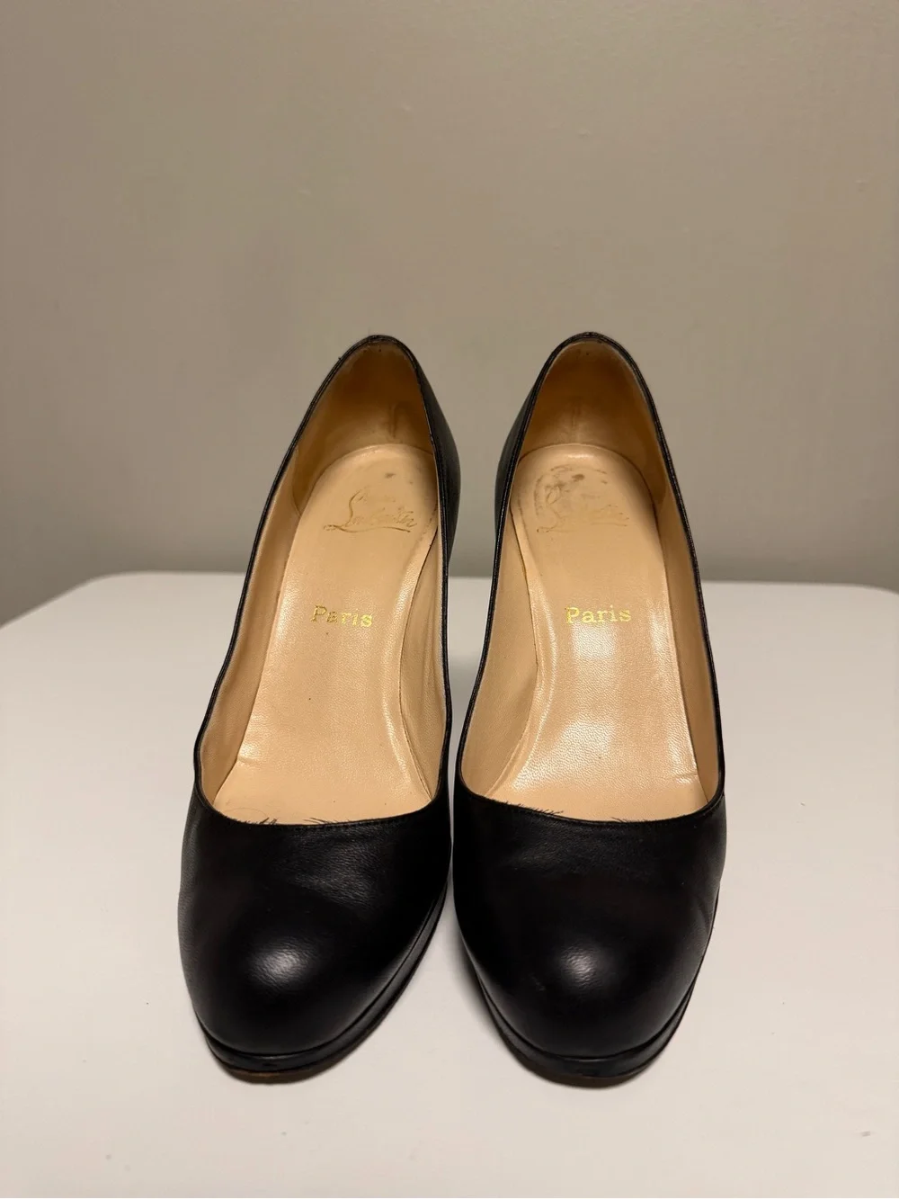 CHRISTIAN LOUBOUTIN Black Leather Rounded Toe Hi Heel Platform Pumps EU 38 US 8